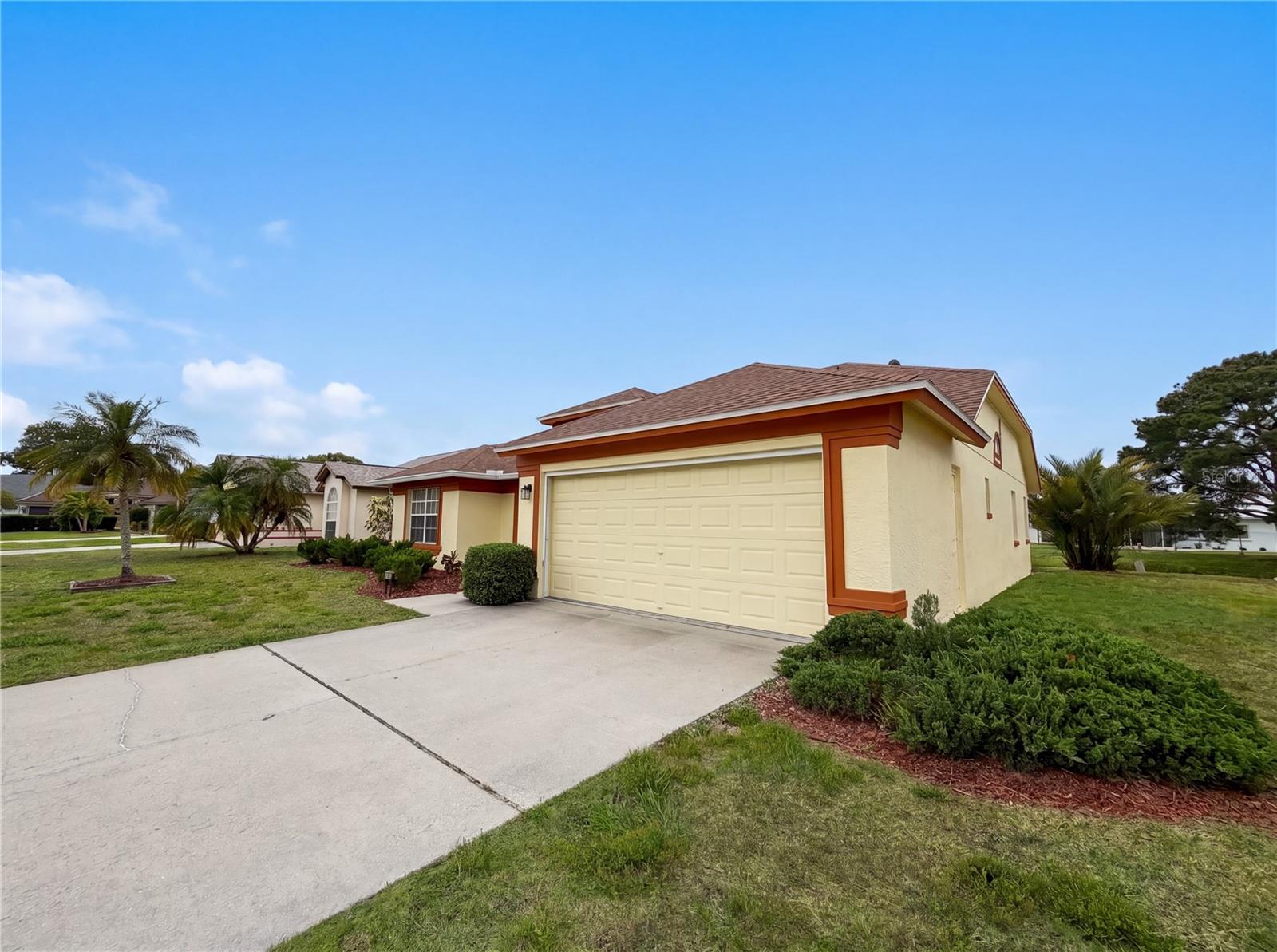 BRADEN RIVER LAKES - Residential