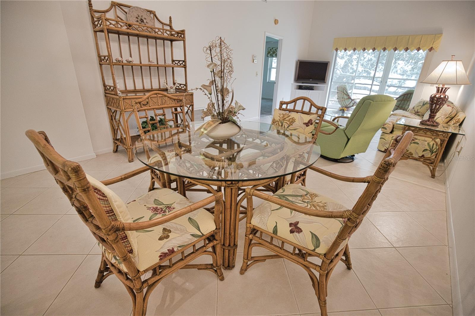 CAPRI WEST - Residential Lease