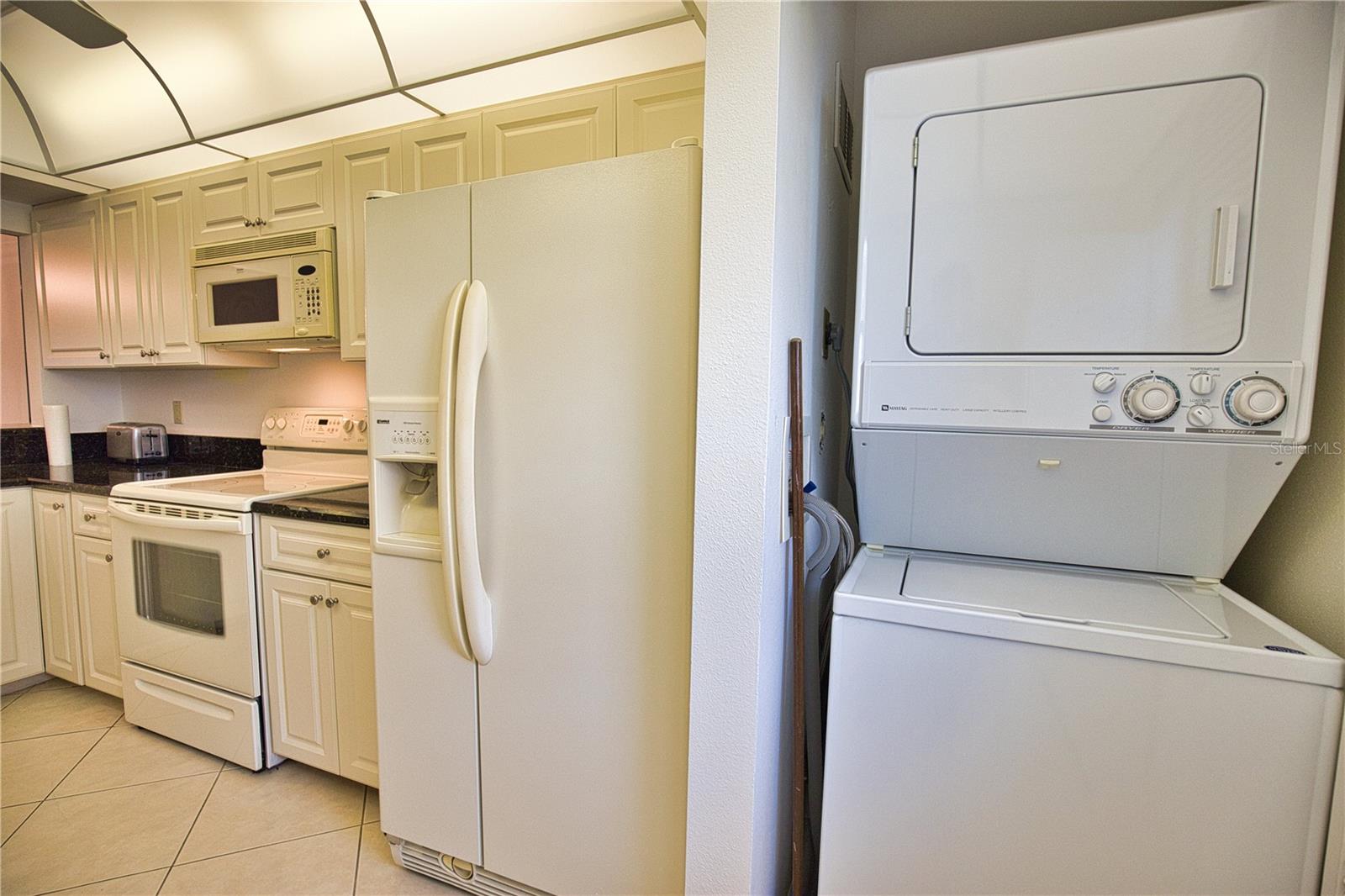 CAPRI WEST - Residential Lease