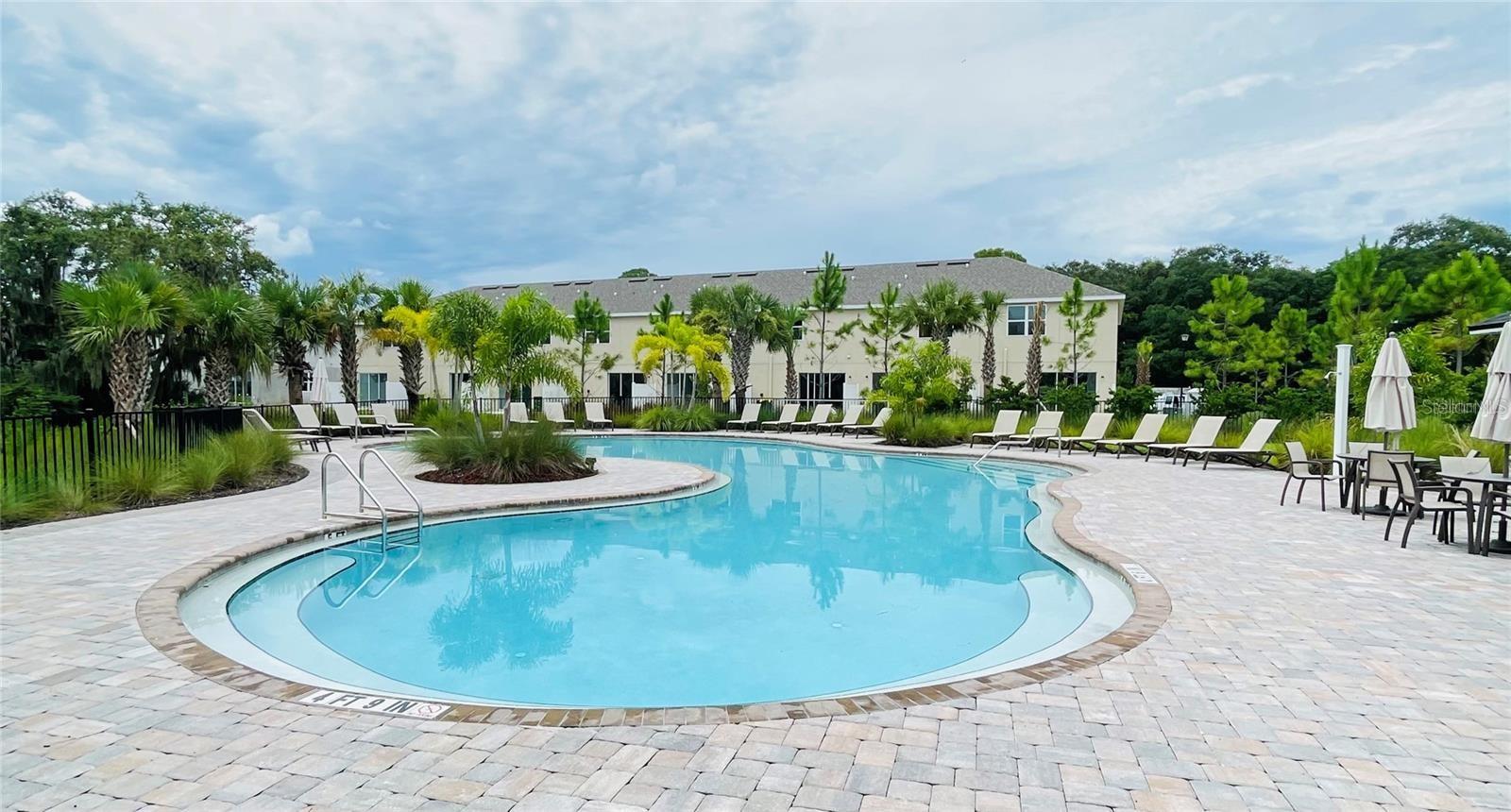 ARTISAN LAKES PRCL J PH I & II - Residential Lease