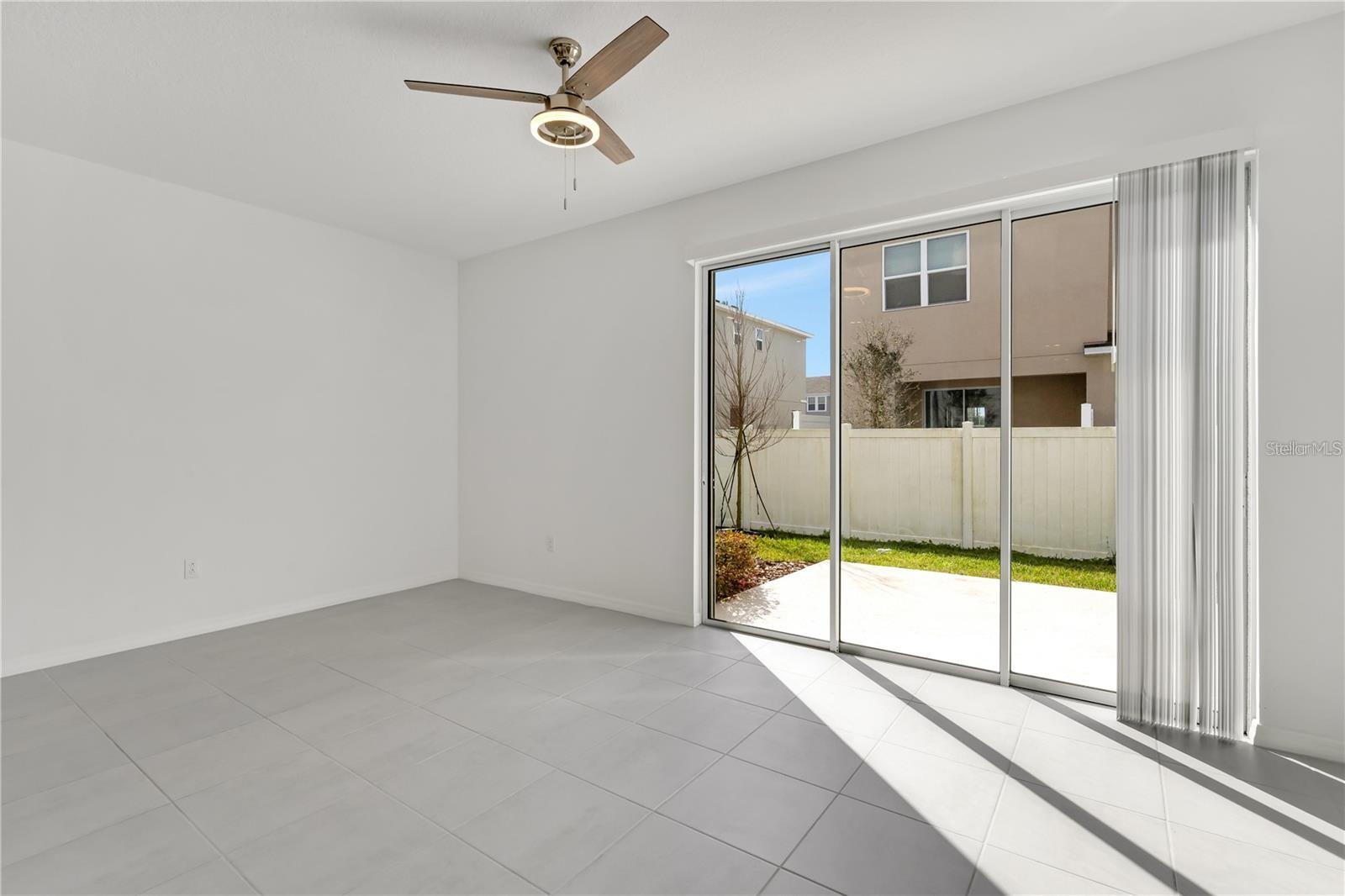 ARTISAN LAKES PRCL J PH I & II - Residential Lease