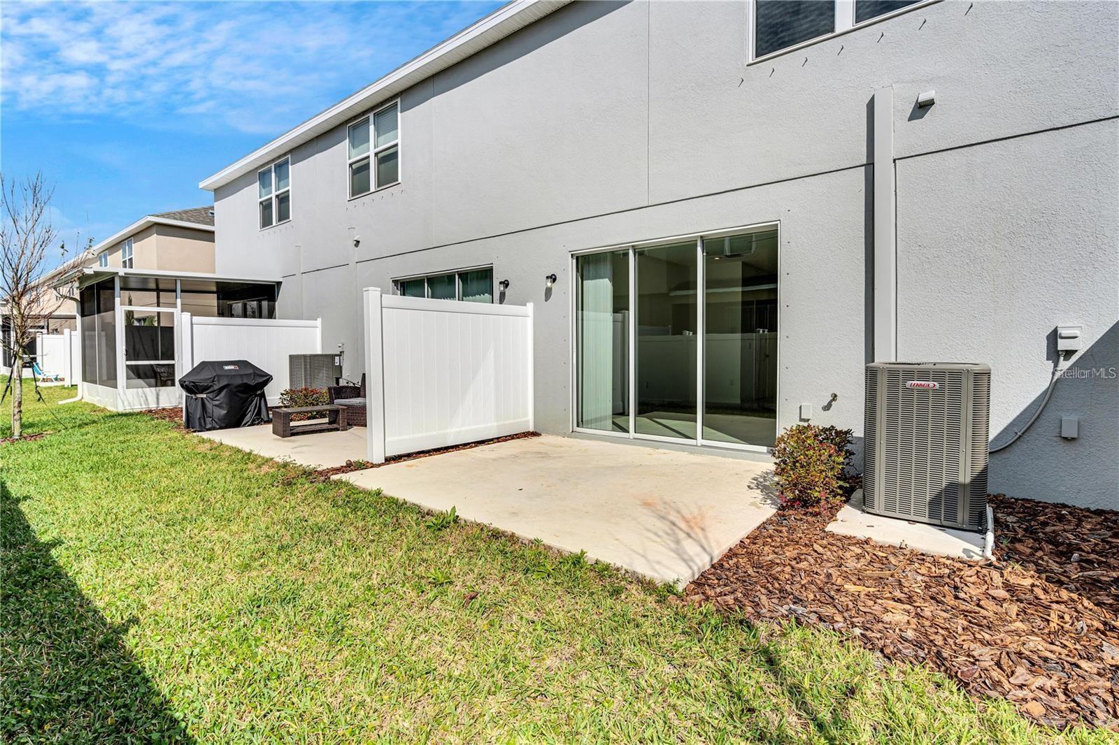 ARTISAN LAKES PRCL J PH I & II - Residential Lease