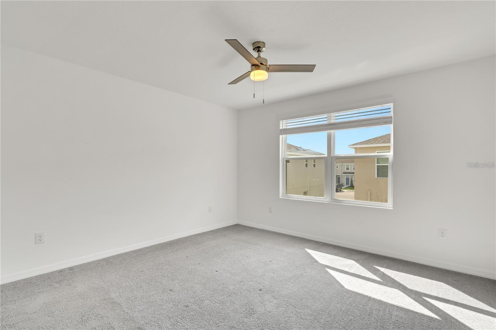 ARTISAN LAKES PRCL J PH I & II - Residential Lease