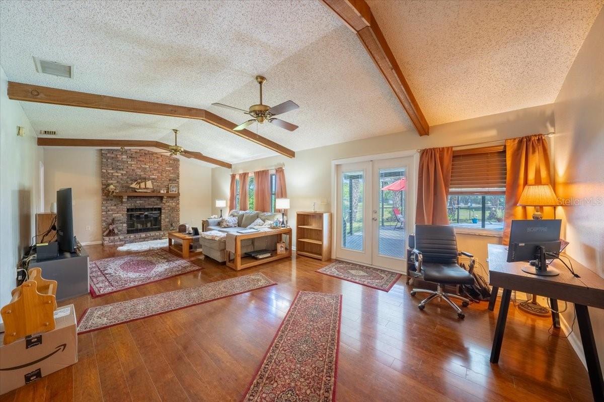5601 103RD TERRACE N