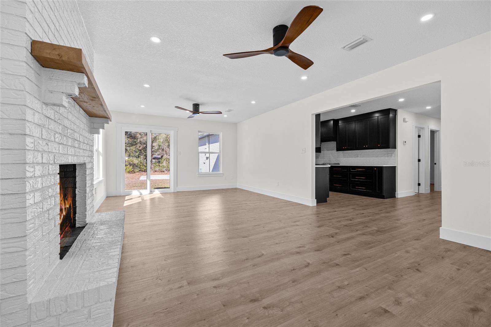 CLUB VIEW PARK SUB - Residential