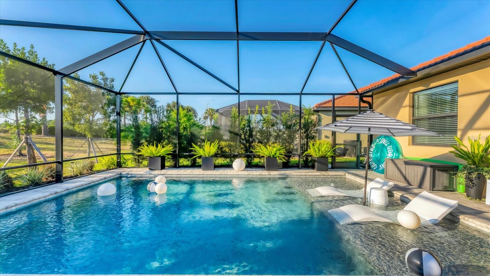 SARASOTA NATIONAL - Residential