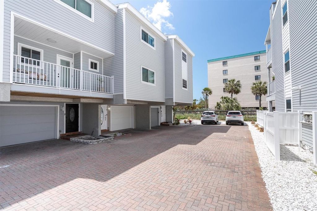Photo of 12274 1st Street W #2, Treasure Island, FL 33706 (MLS # TB8456198)