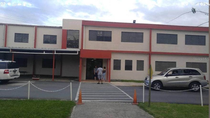 5 buildings totaling 50,000sf on 7 acres zoned DE (education) and SU (urban) in Carolina. Currently occupied by the Calvary Babtist Tabernacle with a house of prayer , administration building, classrooms, and sports fields. The property can be divided.