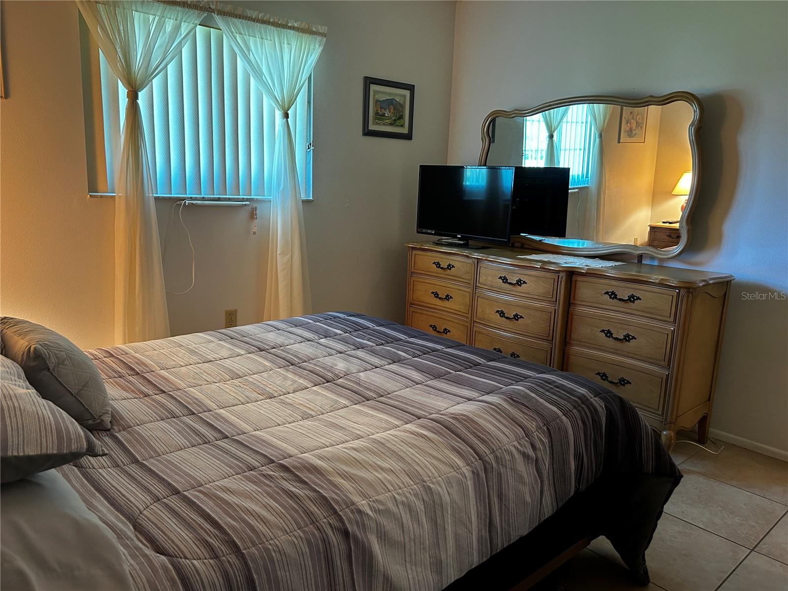 VILLAGE WOODS CONDO PH 02 - Residential