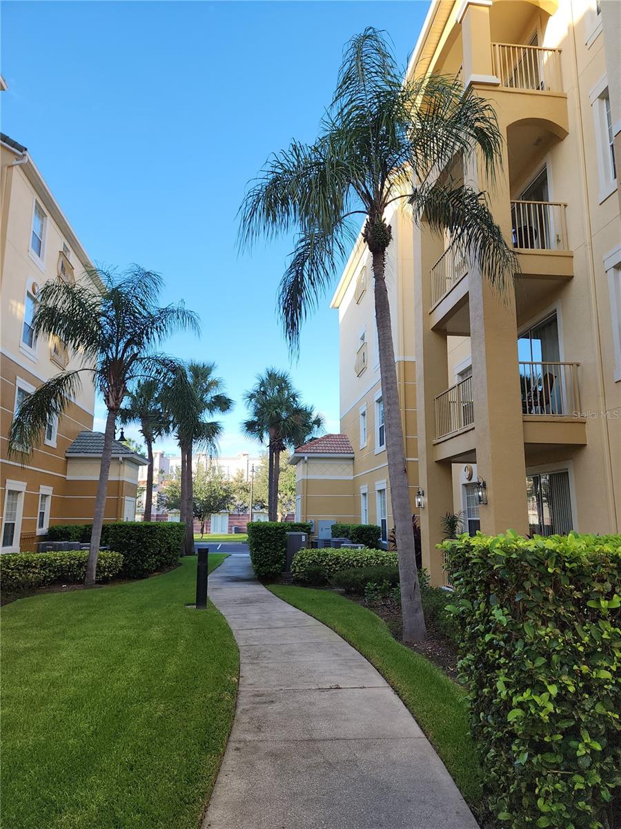 4802 CAYVIEW AVENUE 102