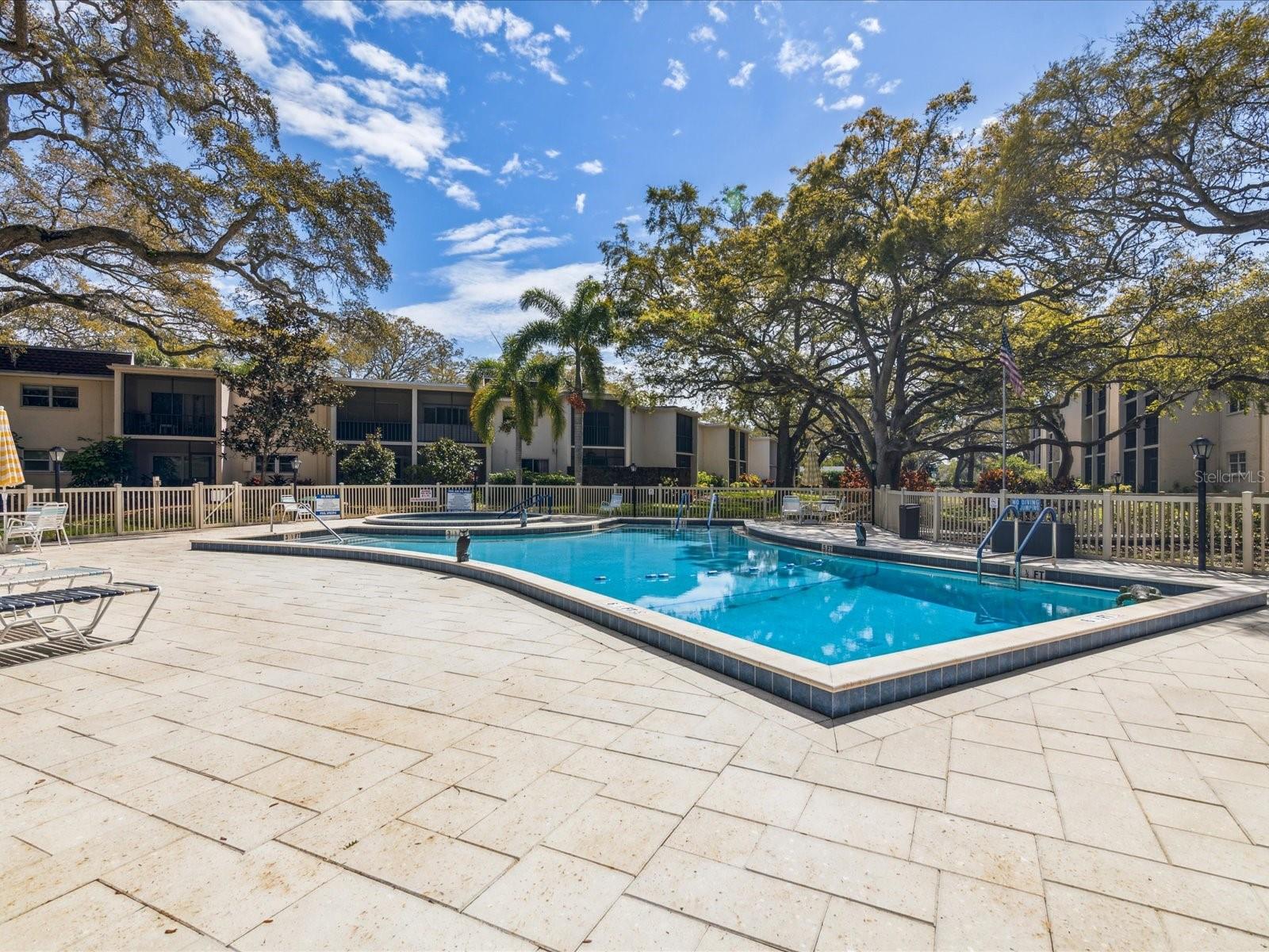 PATRICIAN OAKS - Residential