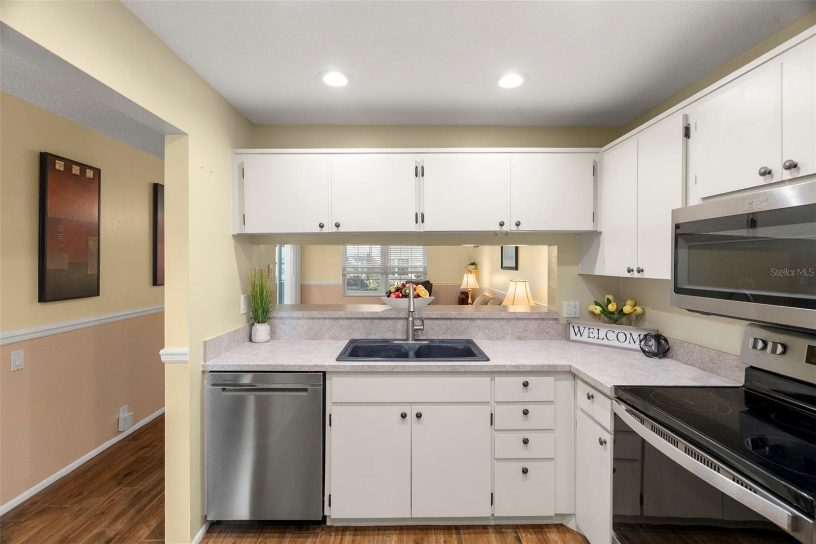 BAY OAKS CONDO - Residential