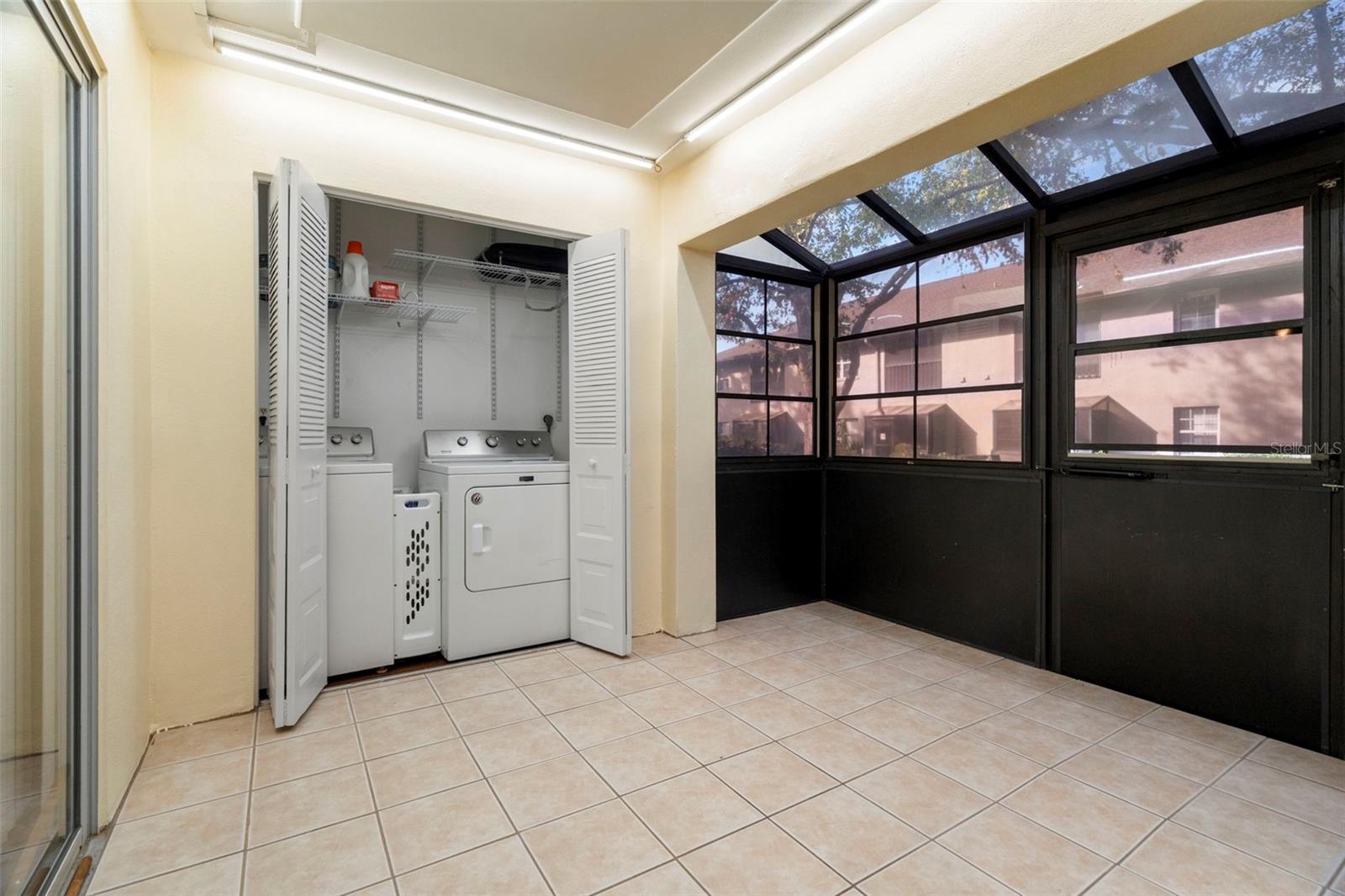 BAY OAKS CONDO - Residential