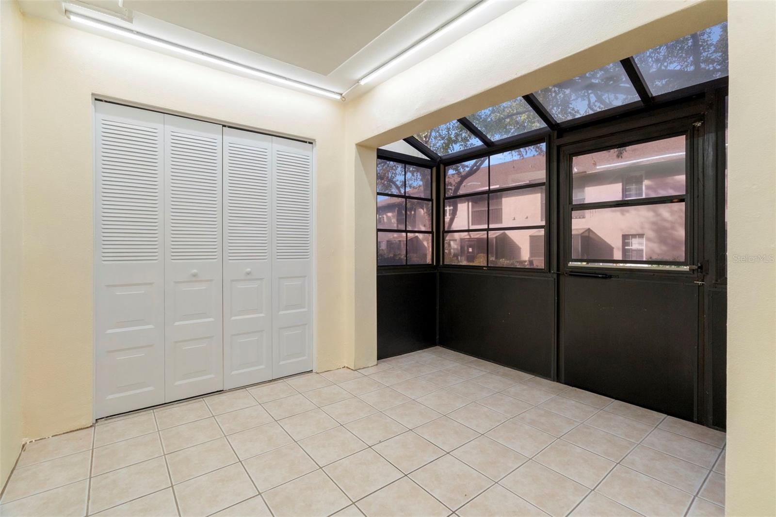 BAY OAKS CONDO - Residential