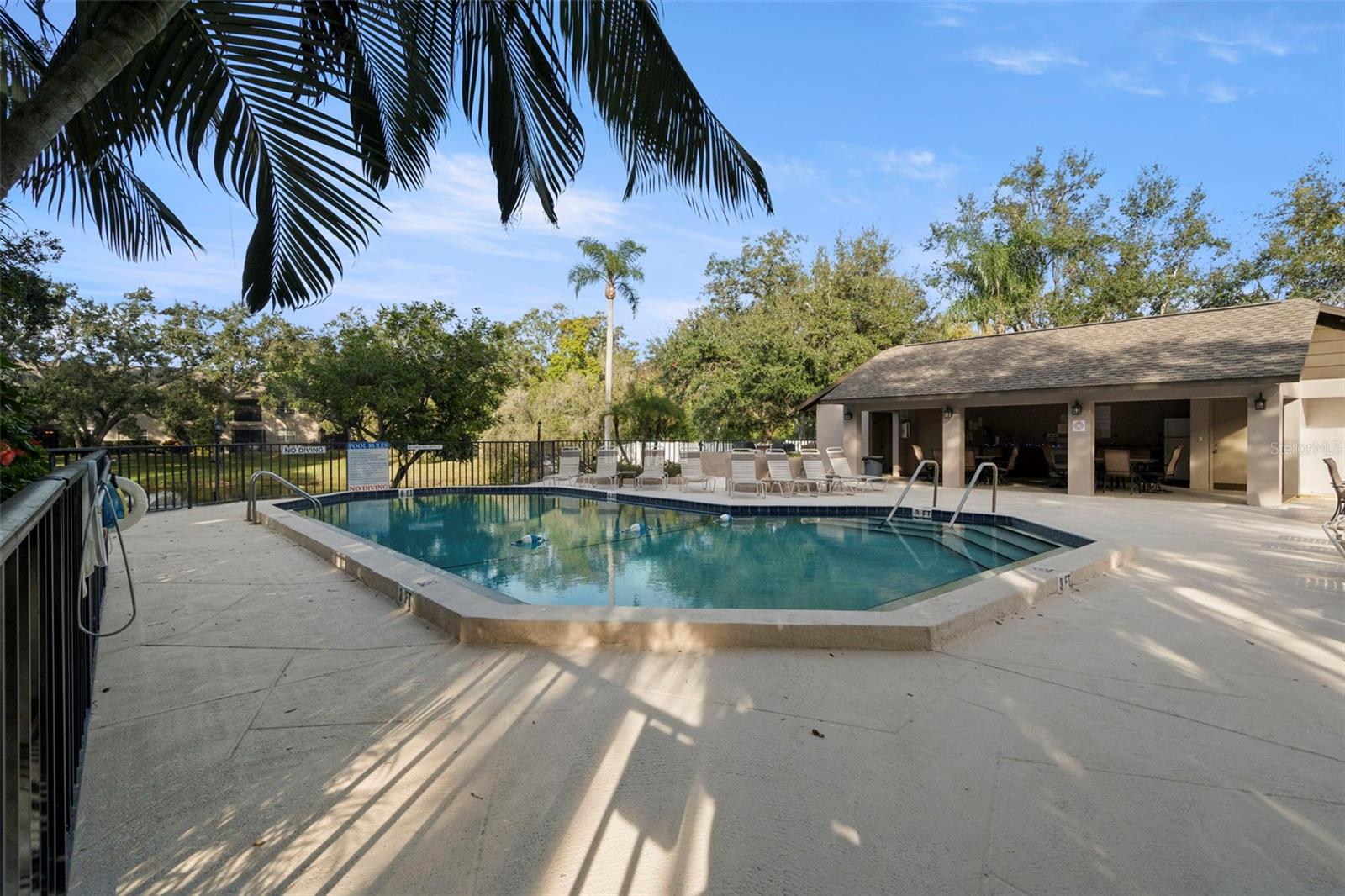 BAY OAKS CONDO - Residential