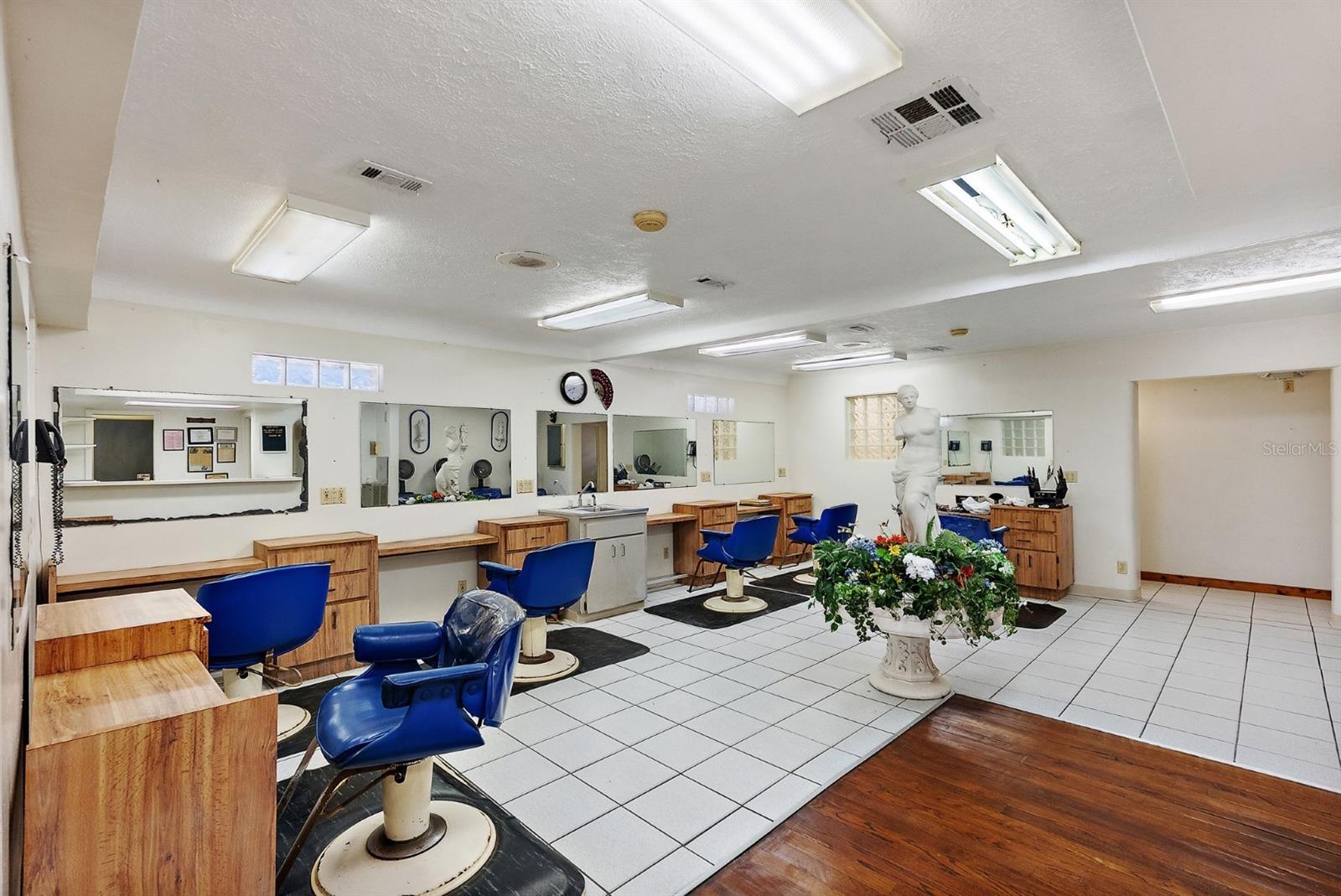 CHILDS PARK - Commercial Sale