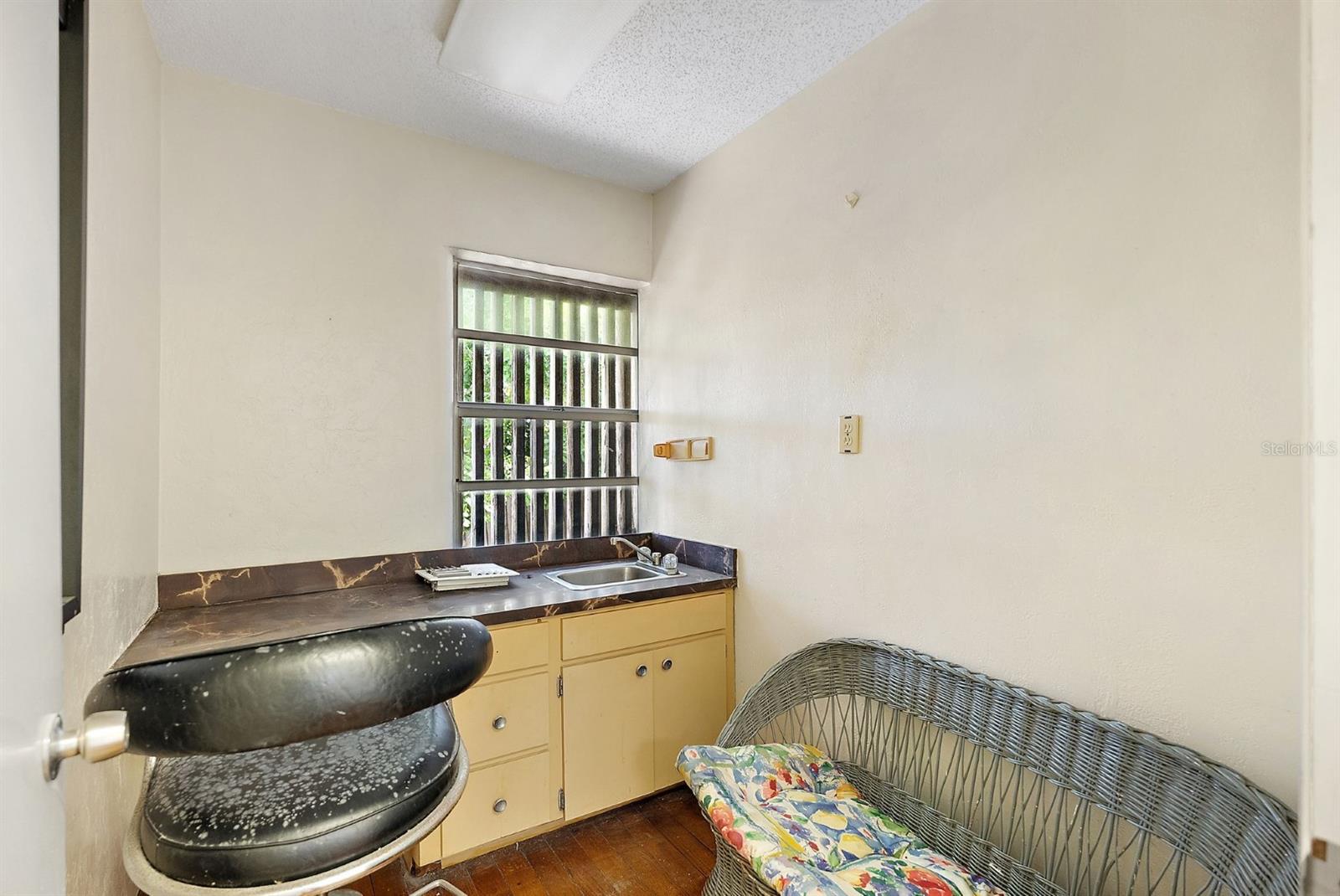 CHILDS PARK - Commercial Sale