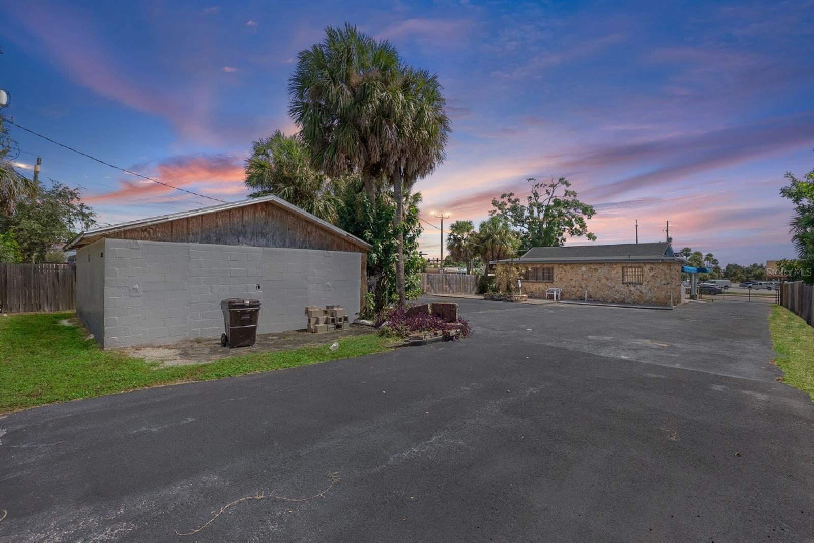 CHILDS PARK - Commercial Sale