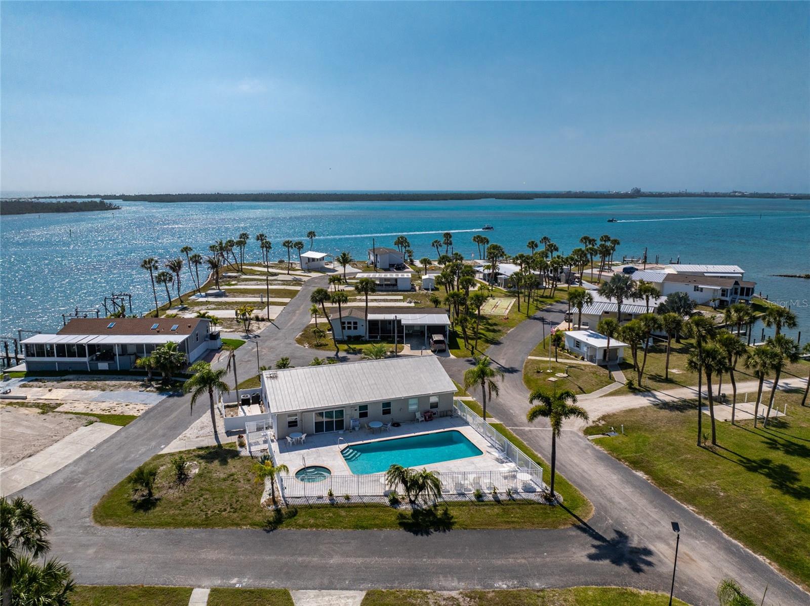 PARK POINTE MOB HME VLGE - Land