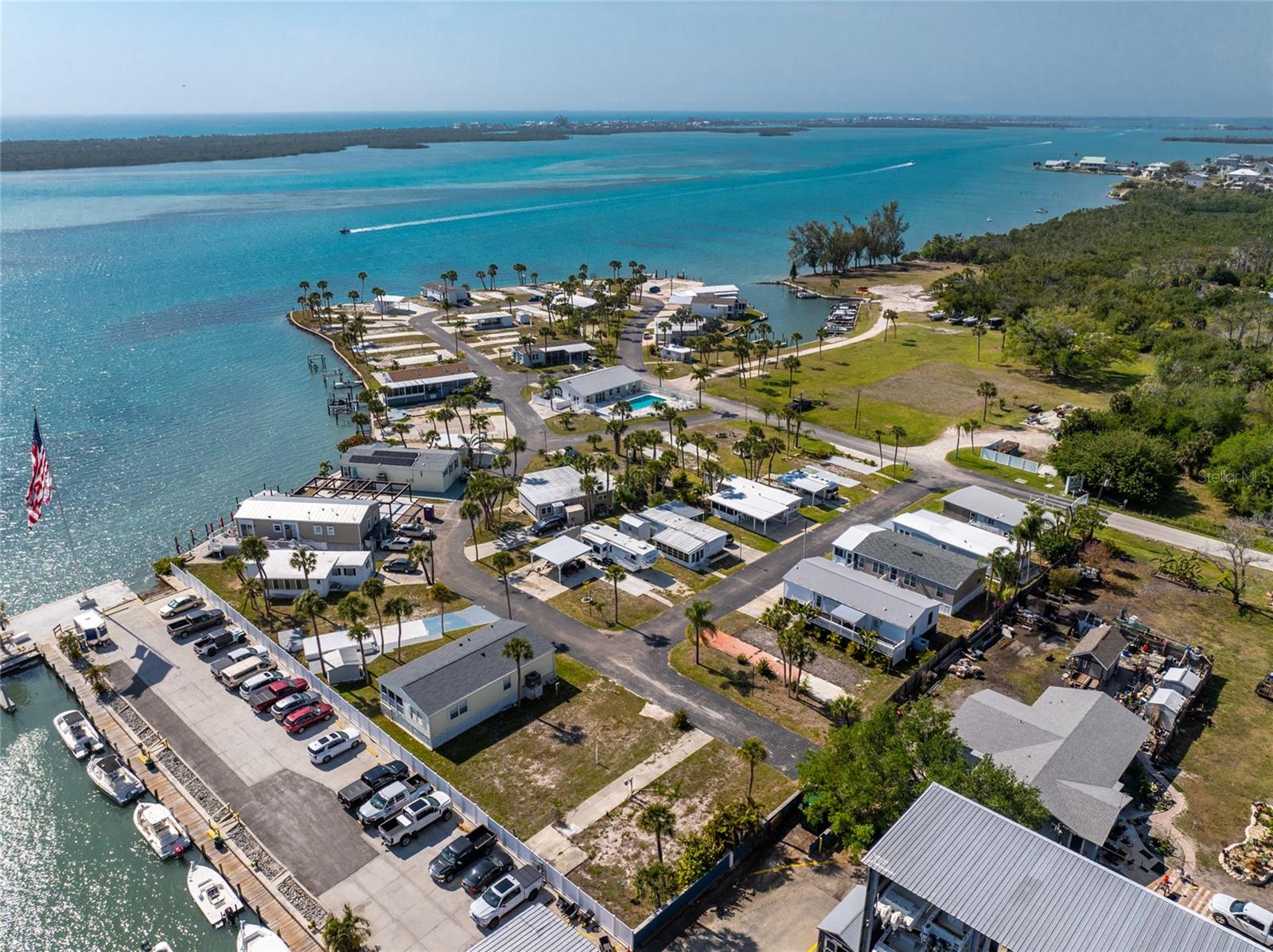 PARK POINTE MOB HME VLGE - Land