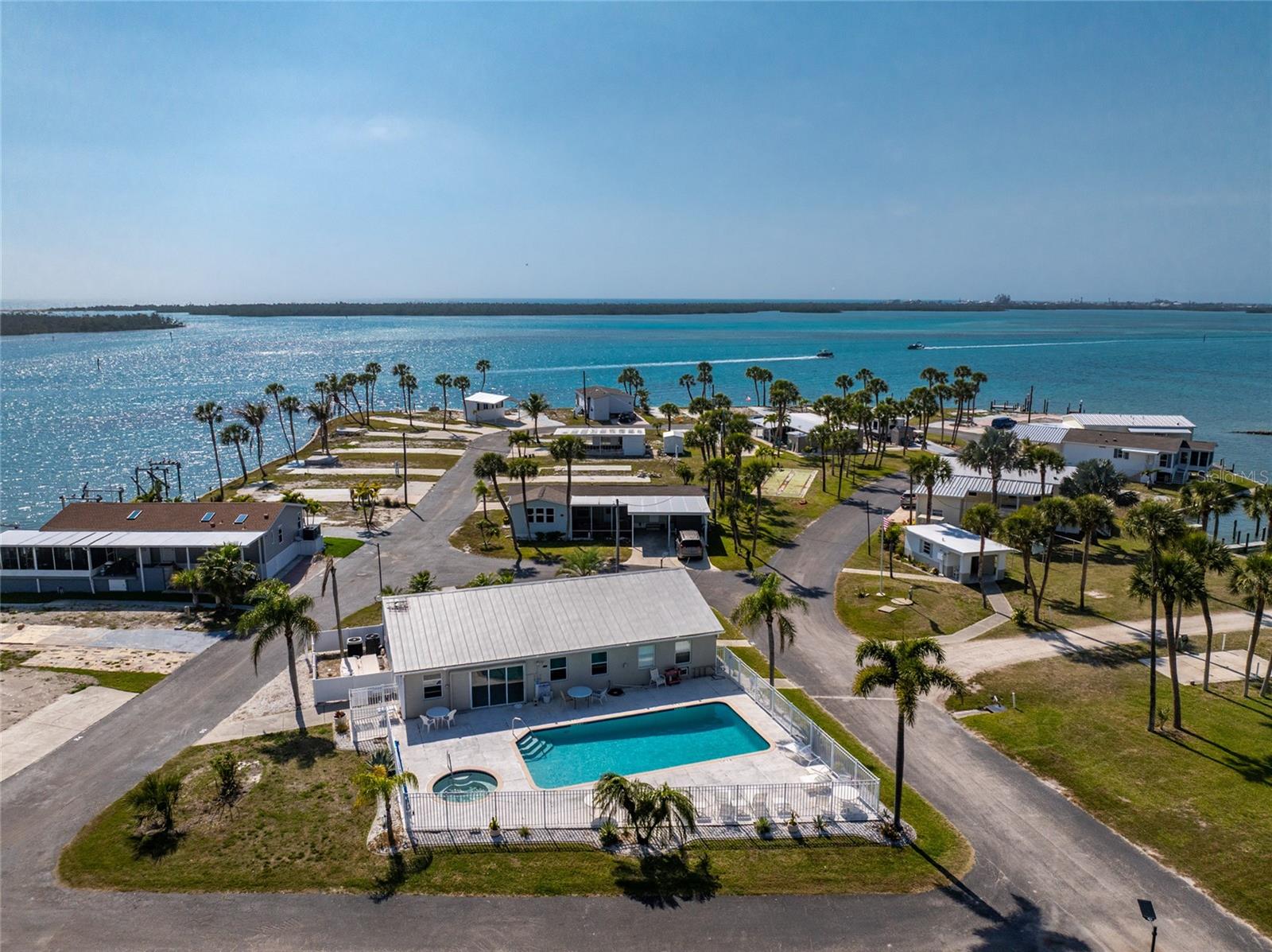 PARK POINTE MOB HME VLGE - Land