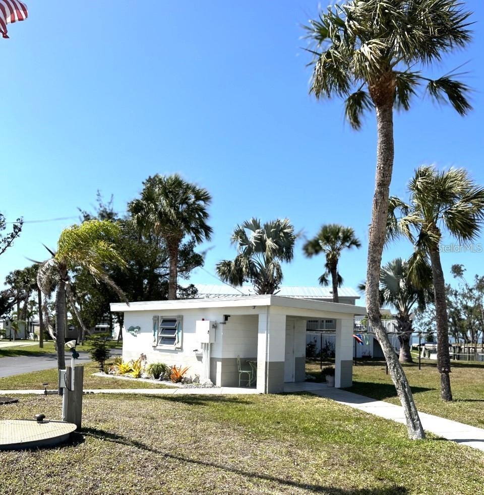 PARK POINTE MOB HME VLGE - Land