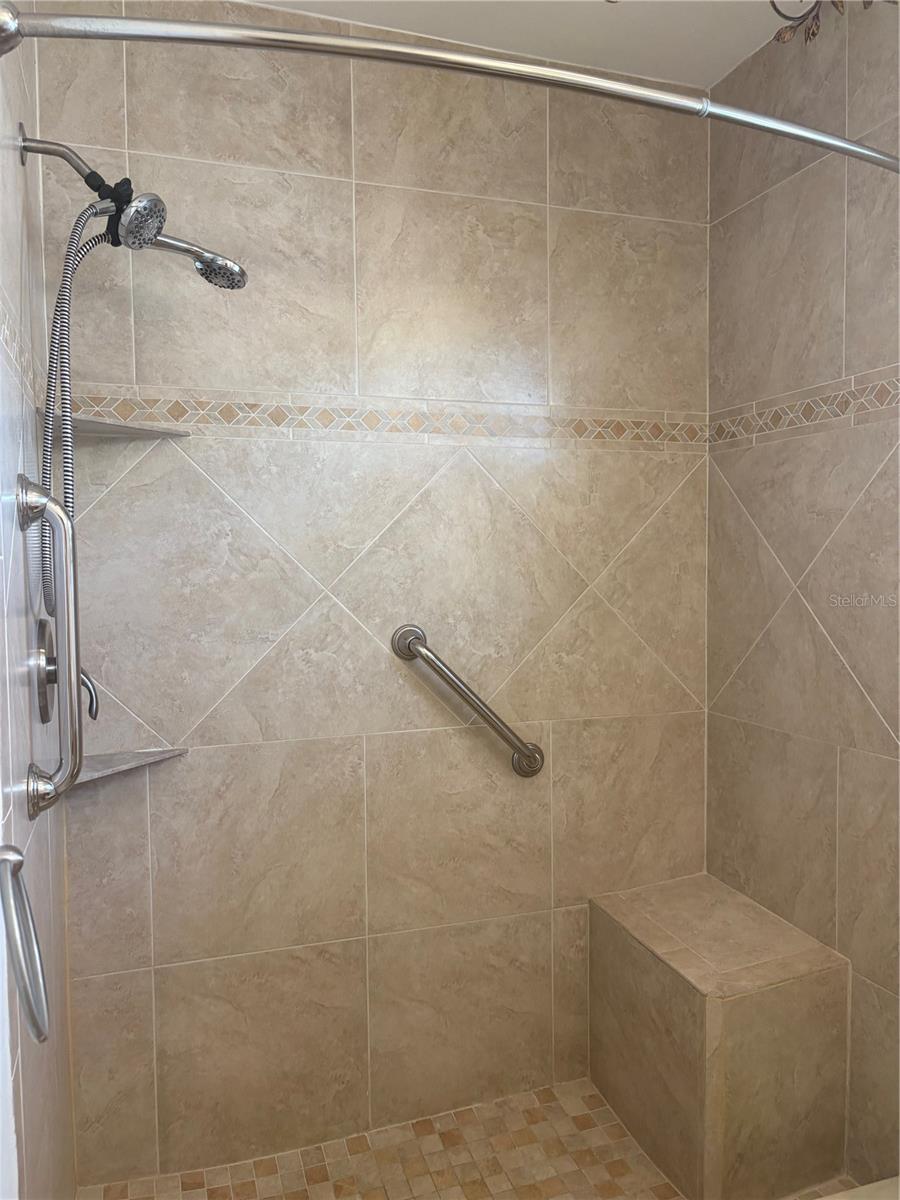 OAKWOOD VILLAS,  B - Residential