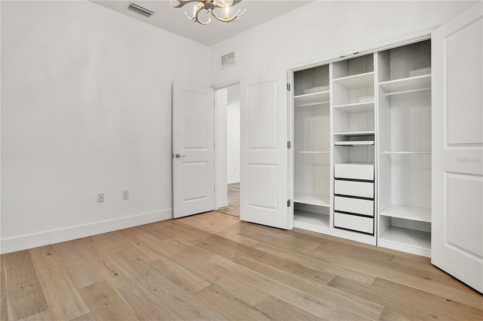 LANDING PH 1 - Residential