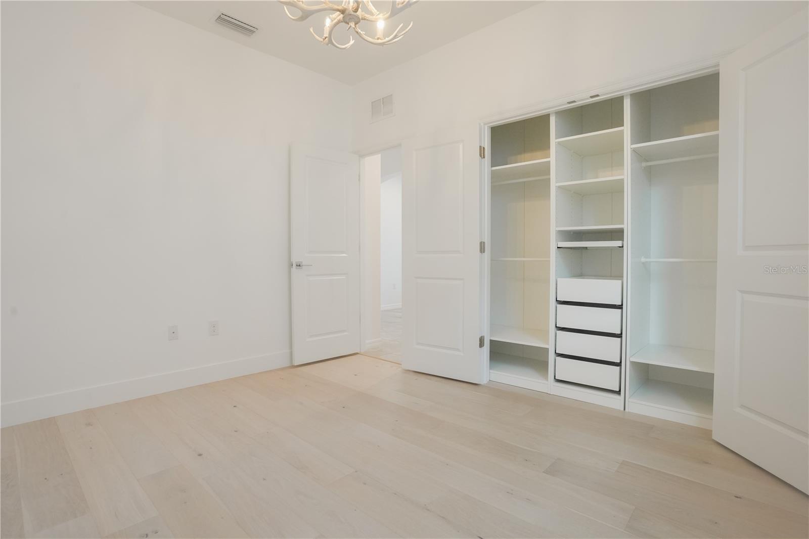 LANDING PH 1 - Residential