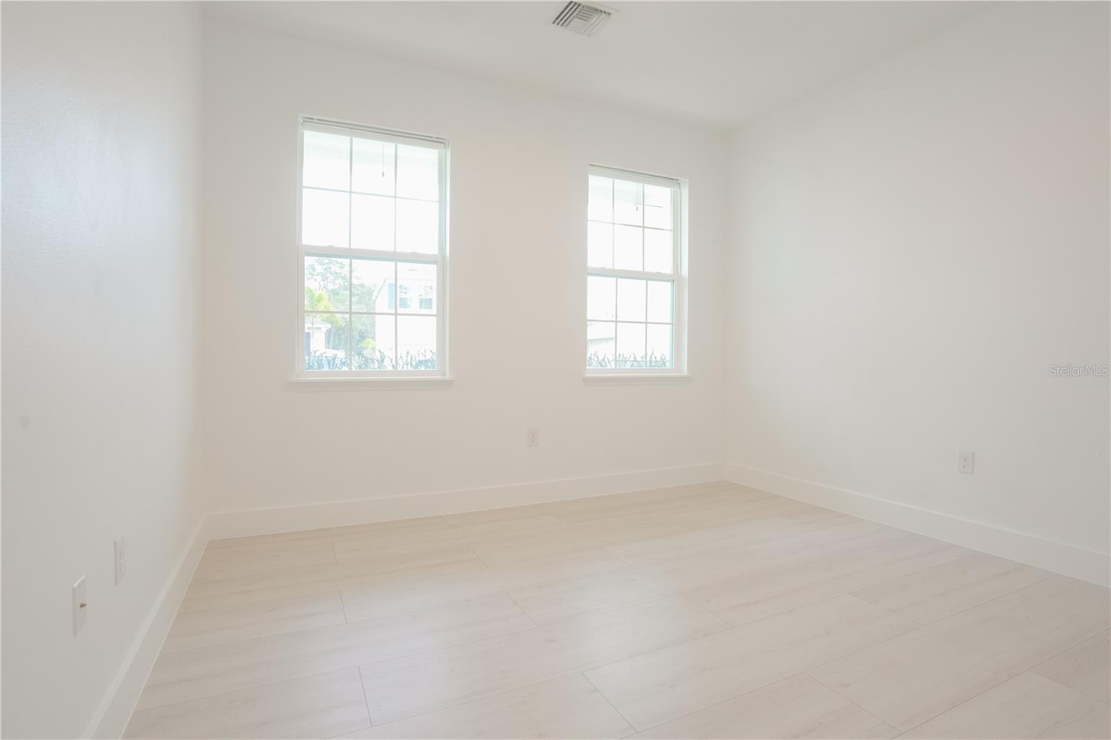 LANDING PH 1 - Residential