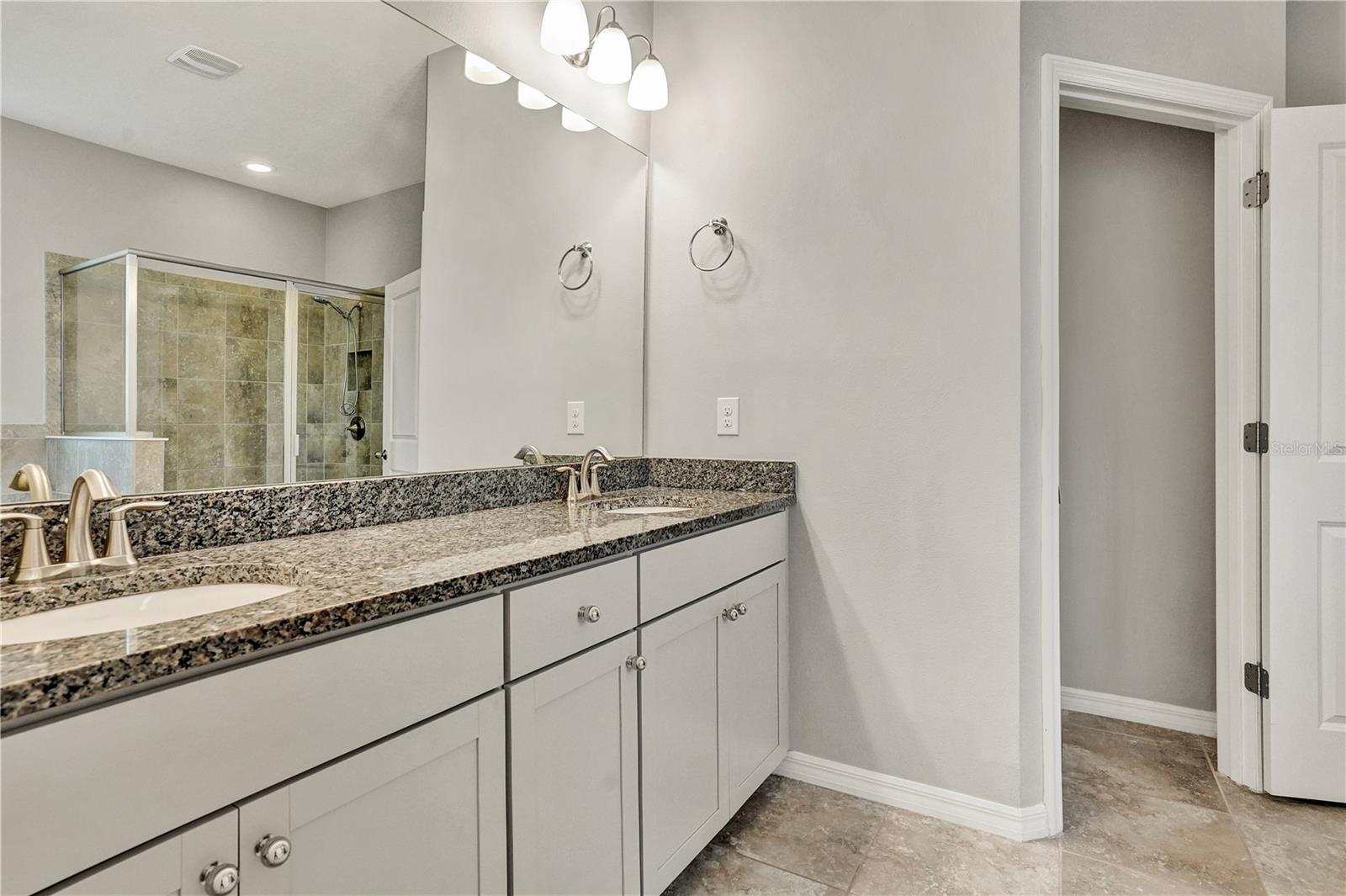 LANDING PH 1 - Residential