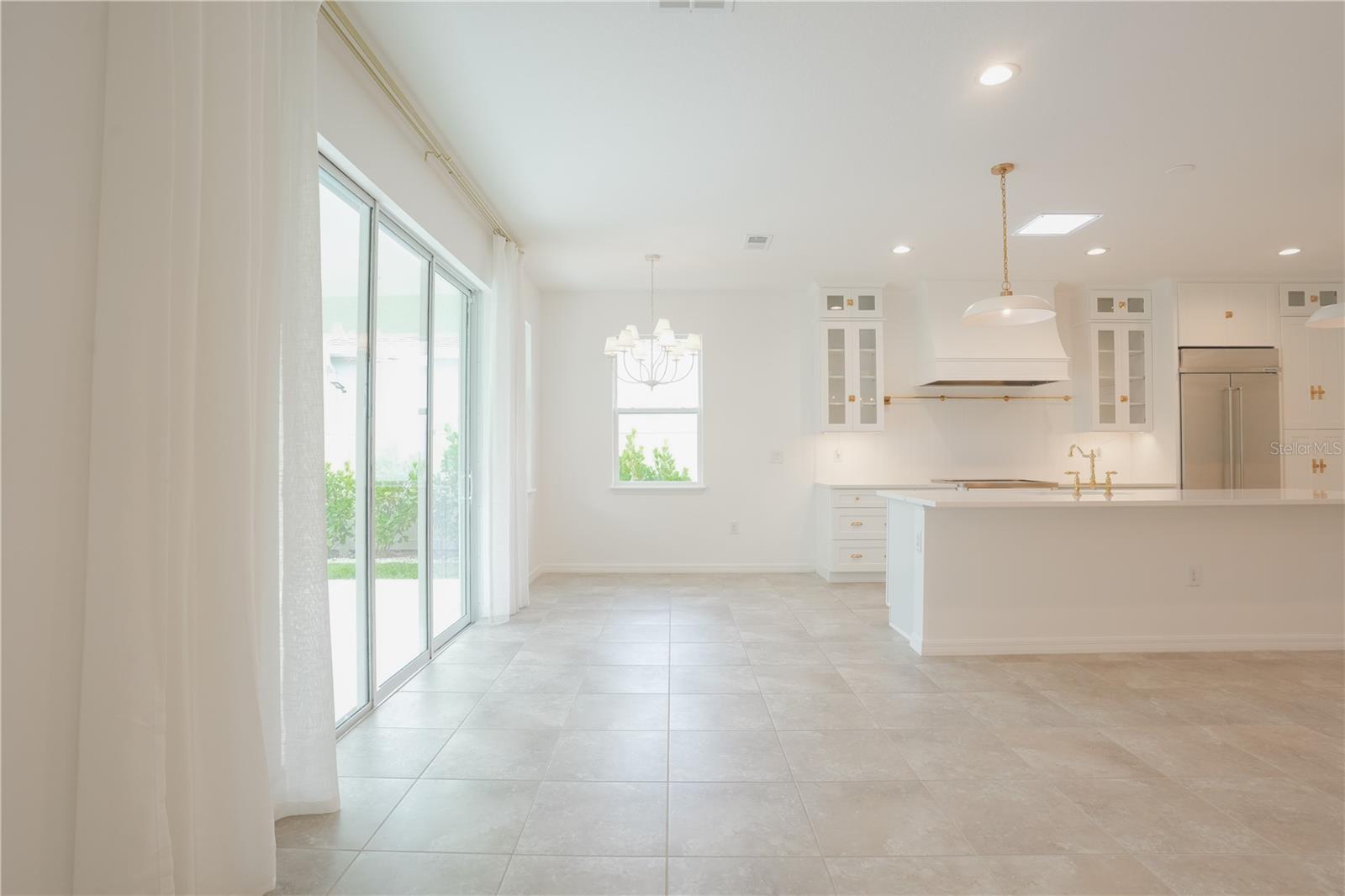 LANDING PH 1 - Residential