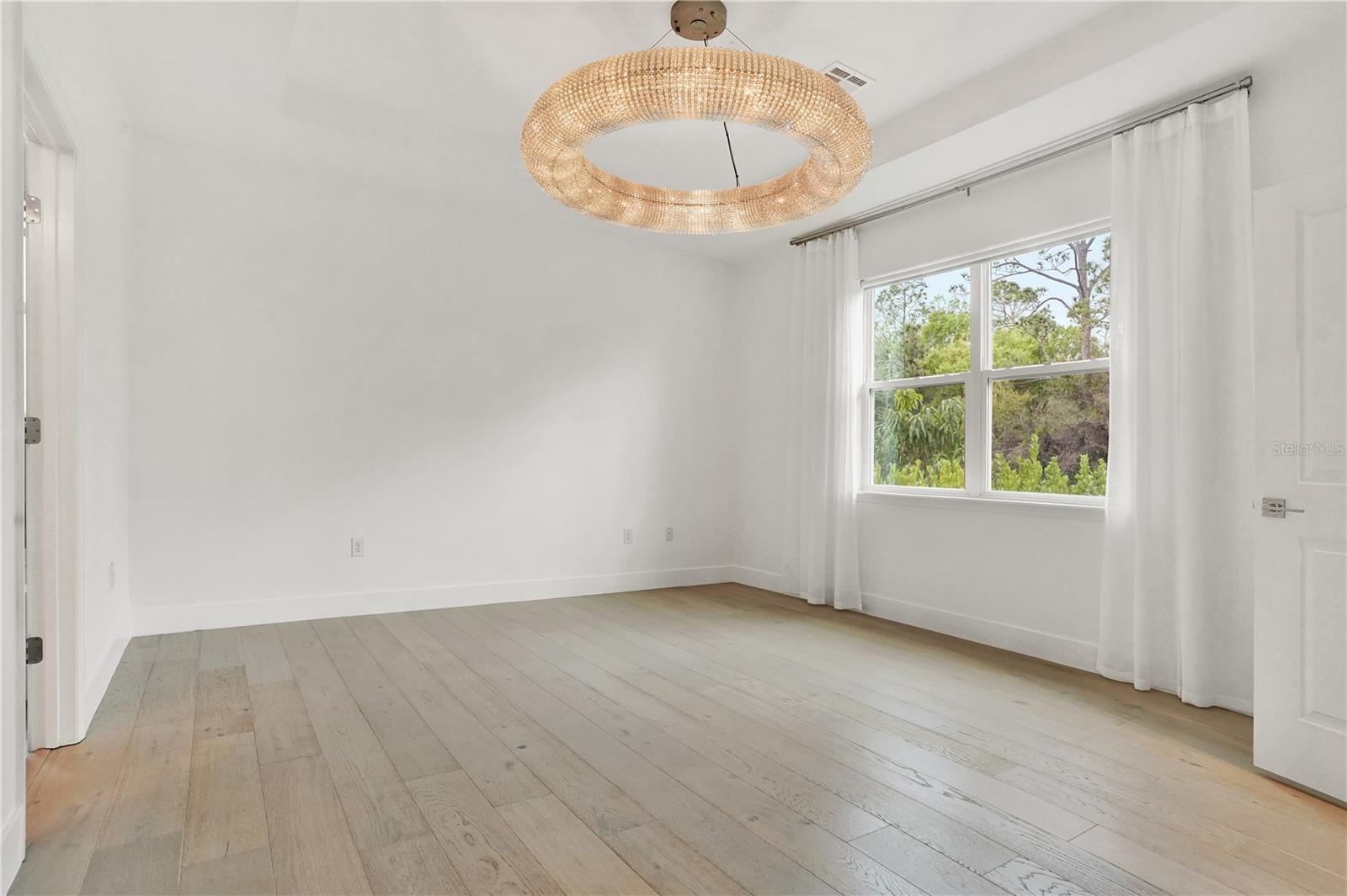 LANDING PH 1 - Residential