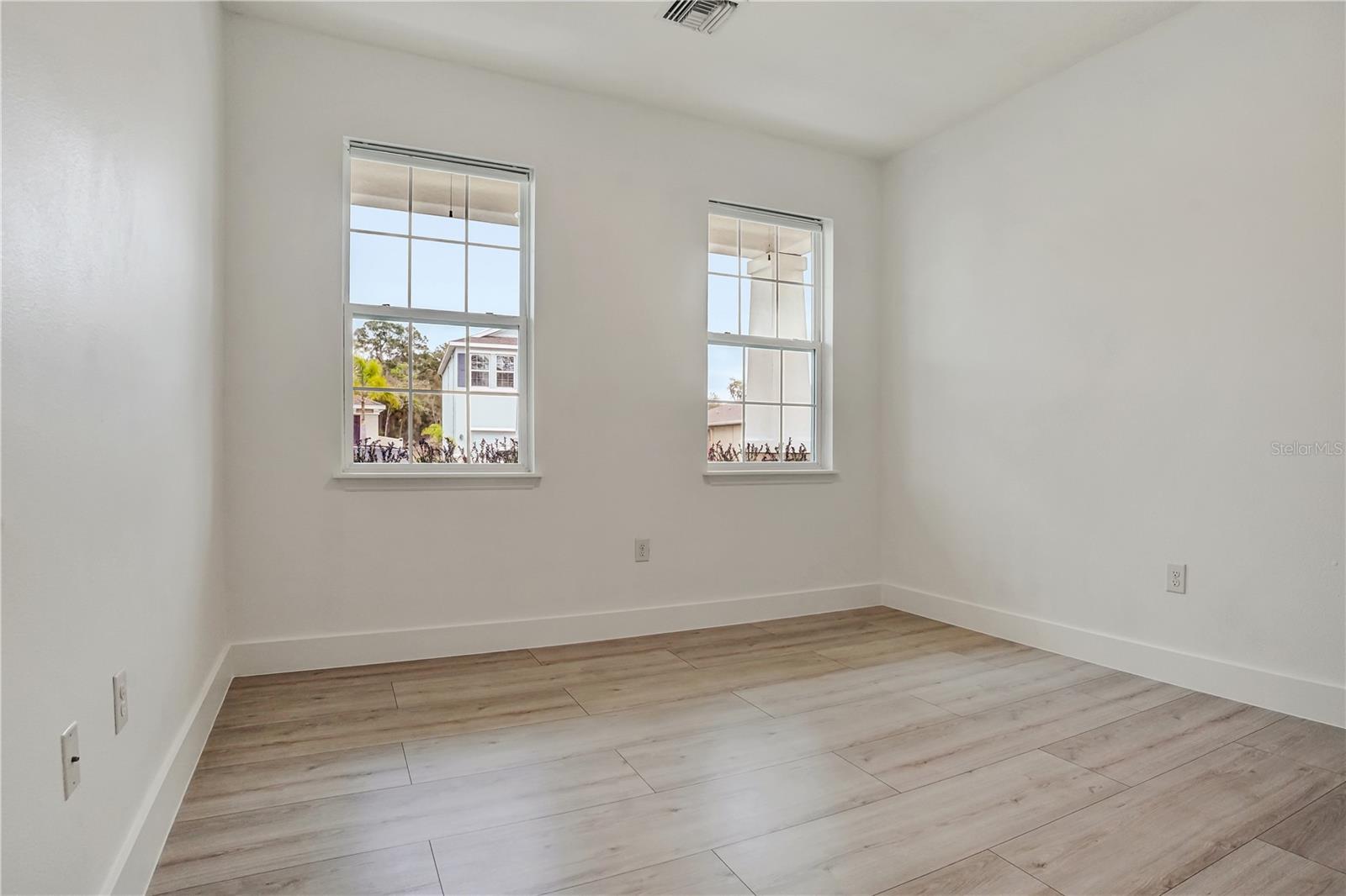 LANDING PH 1 - Residential