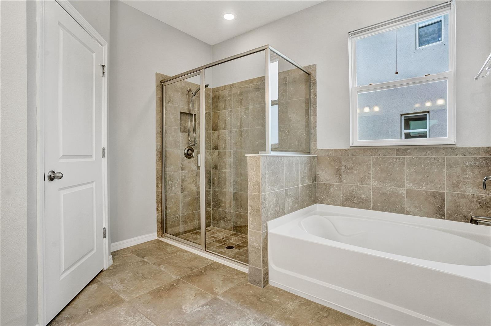 LANDING PH 1 - Residential