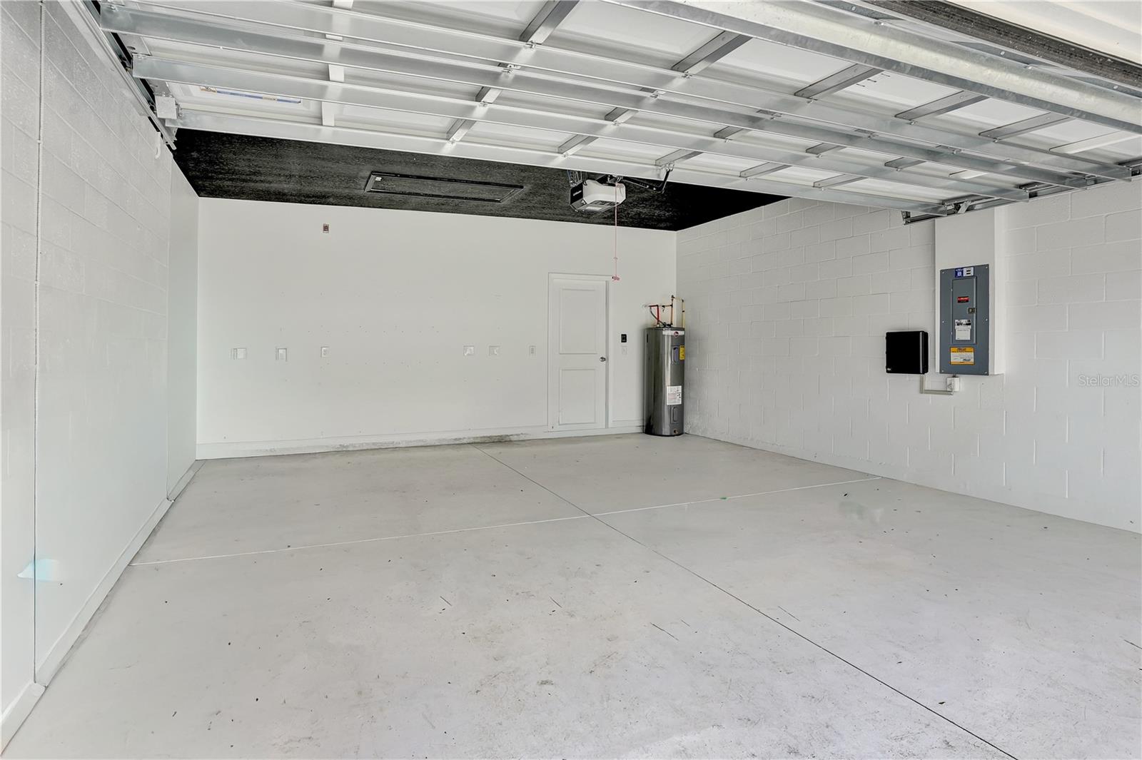 LANDING PH 1 - Residential