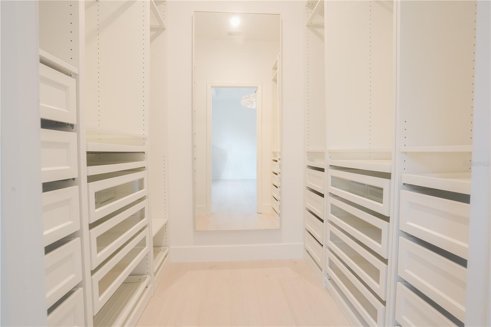 LANDING PH 1 - Residential