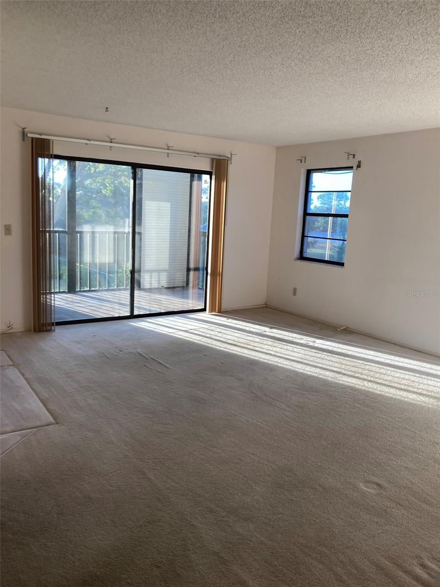 8198 TERRACE GARDEN DRIVE N 211