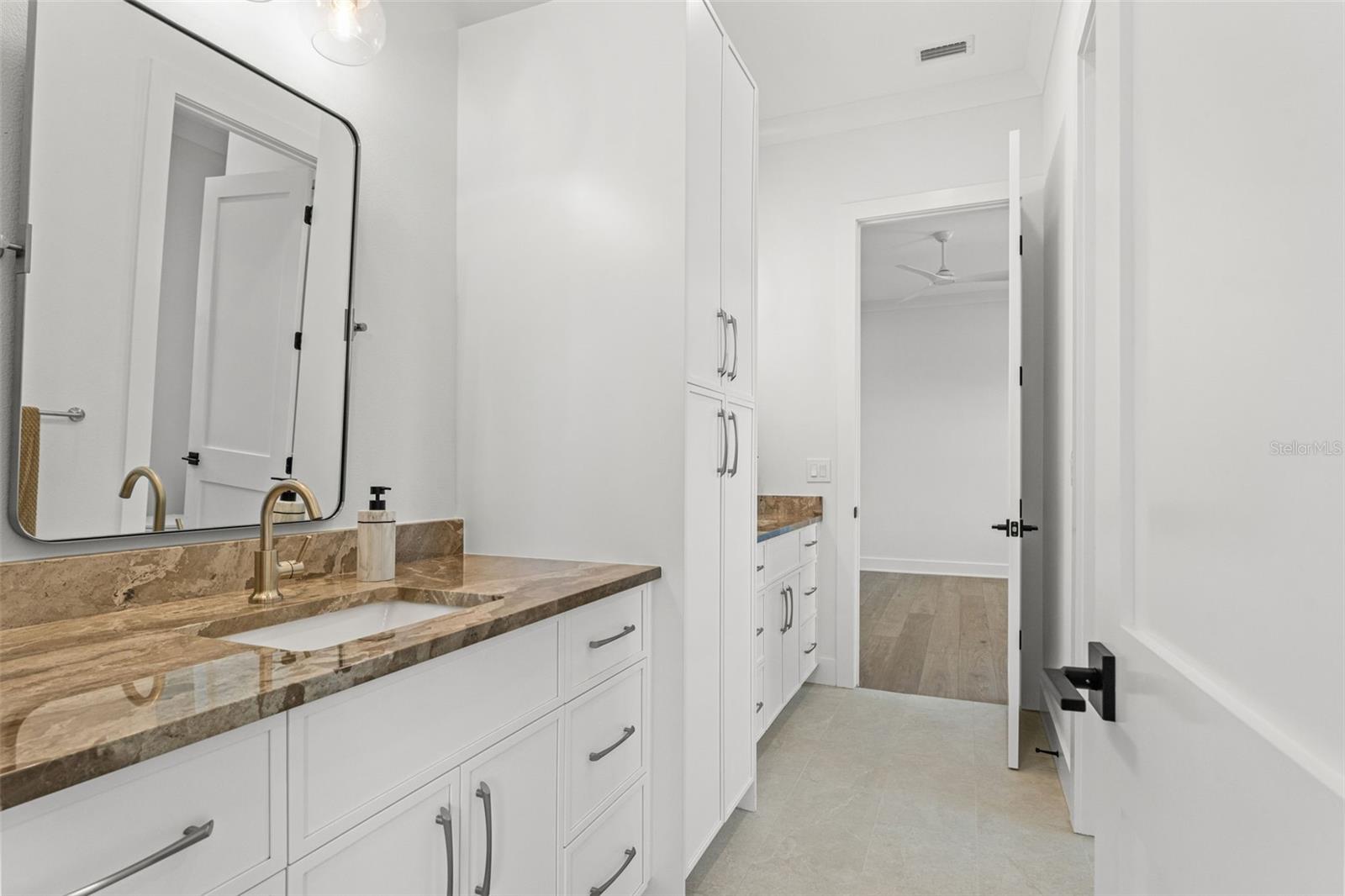 DAVIS ISLANDS PB10 PG52 TO 57 - Residential Lease