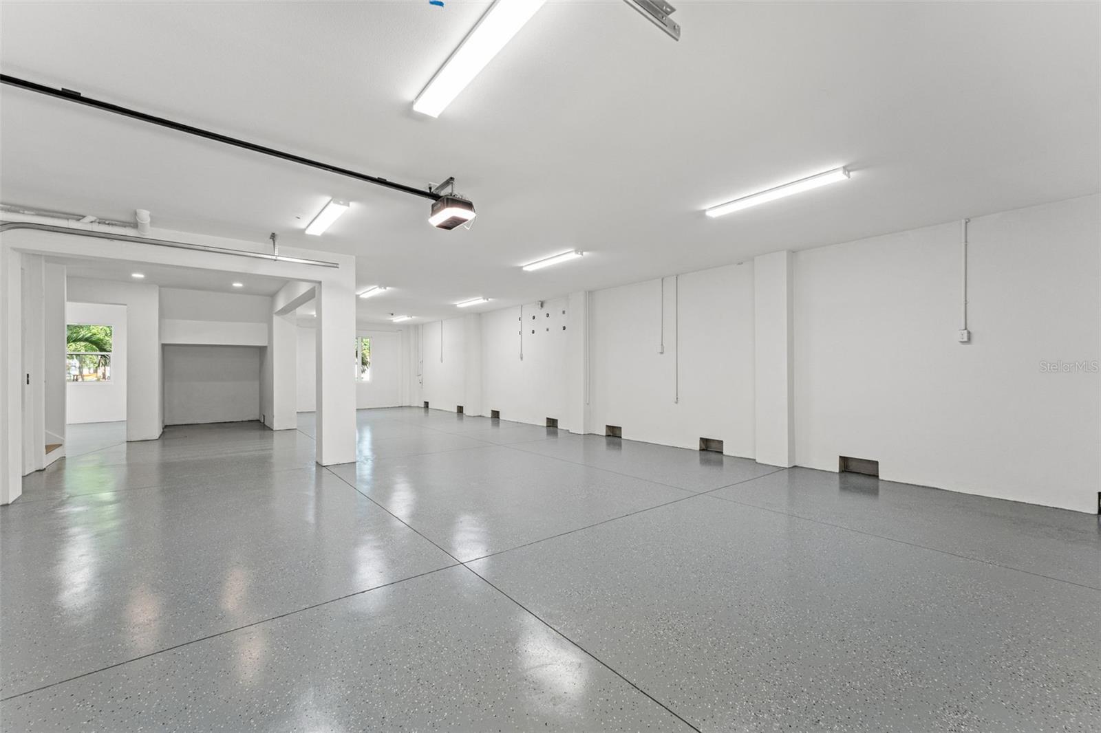 DAVIS ISLANDS PB10 PG52 TO 57 - Residential Lease