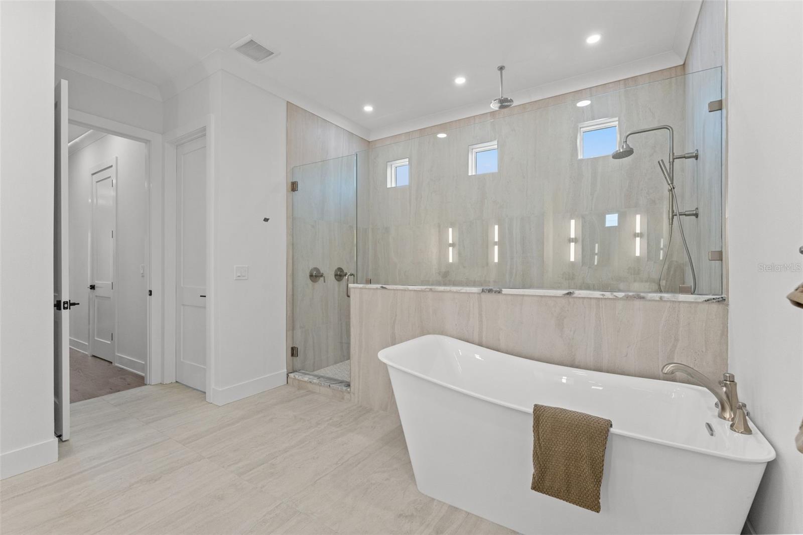 DAVIS ISLANDS PB10 PG52 TO 57 - Residential Lease