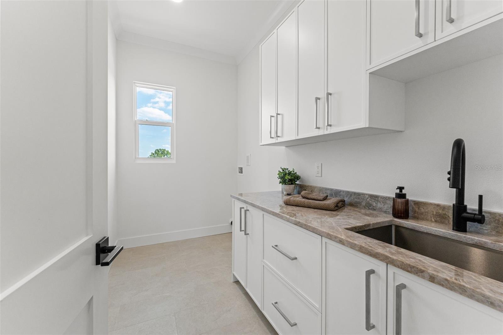 DAVIS ISLANDS PB10 PG52 TO 57 - Residential Lease