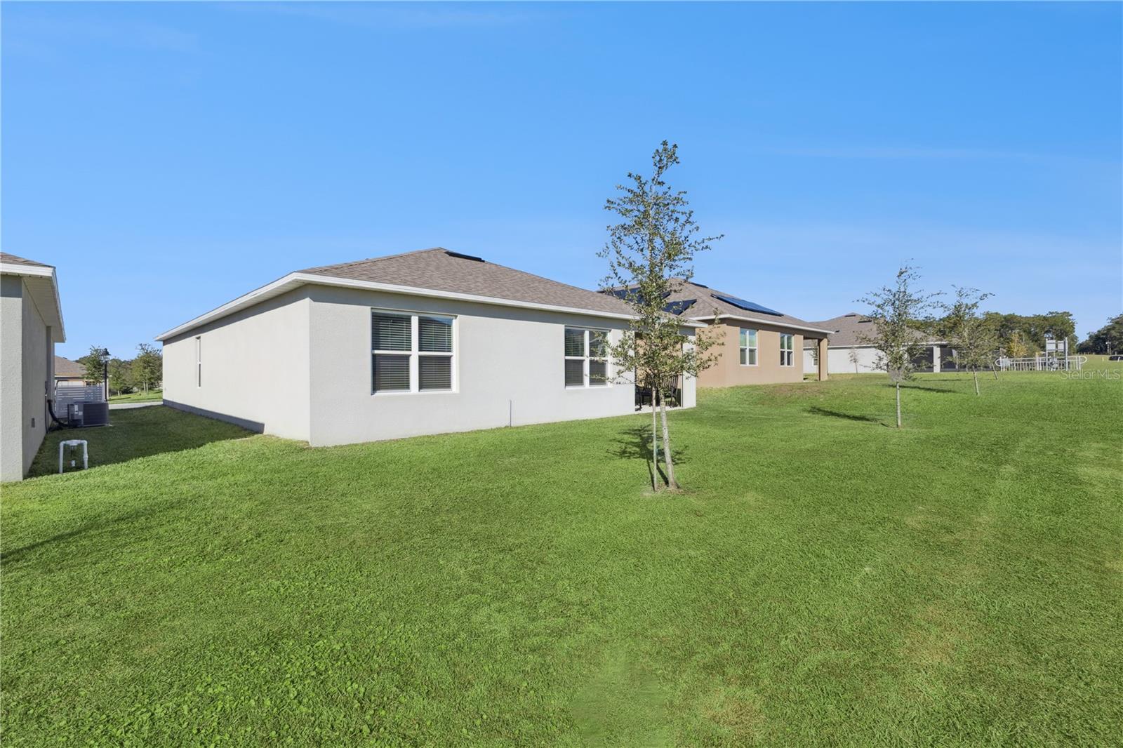 VICTORIA OAKS PH D - Residential