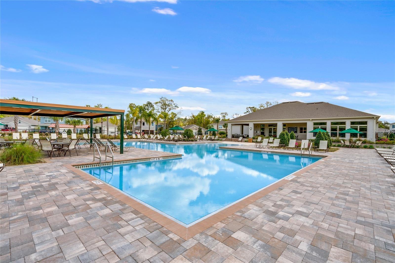 VICTORIA OAKS PH D - Residential