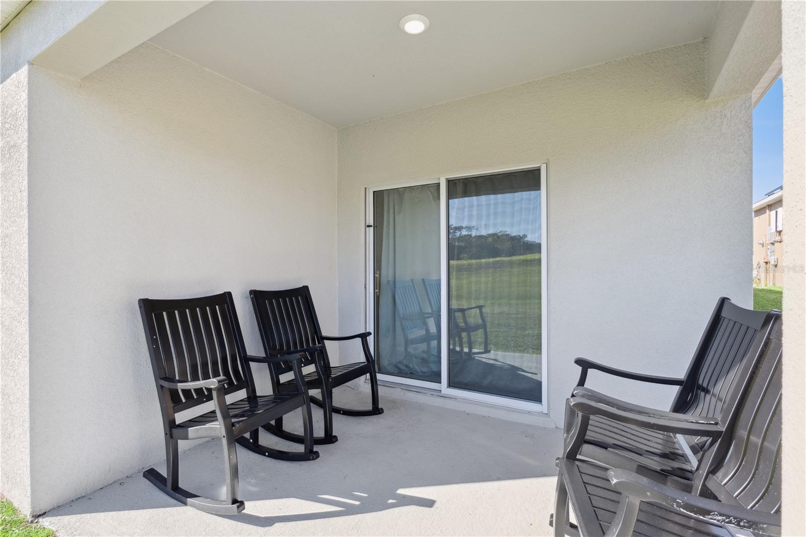 VICTORIA OAKS PH D - Residential