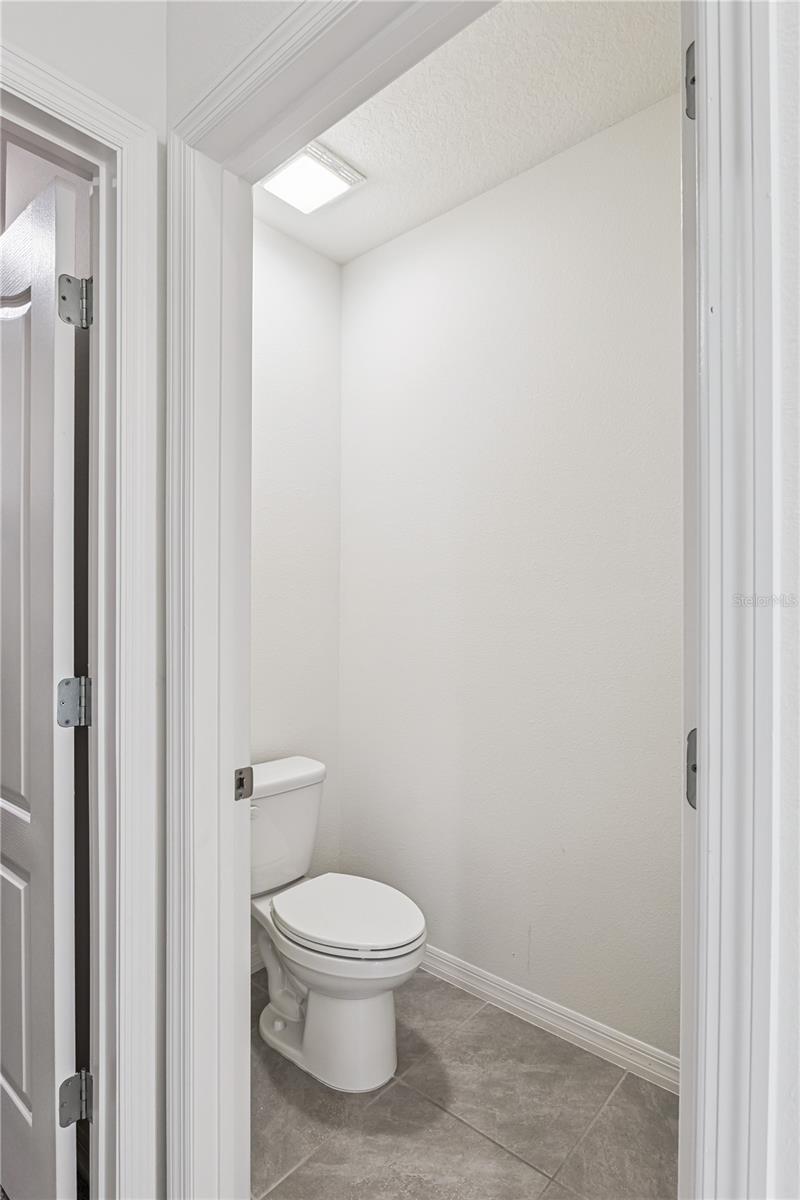 VICTORIA OAKS PH D - Residential