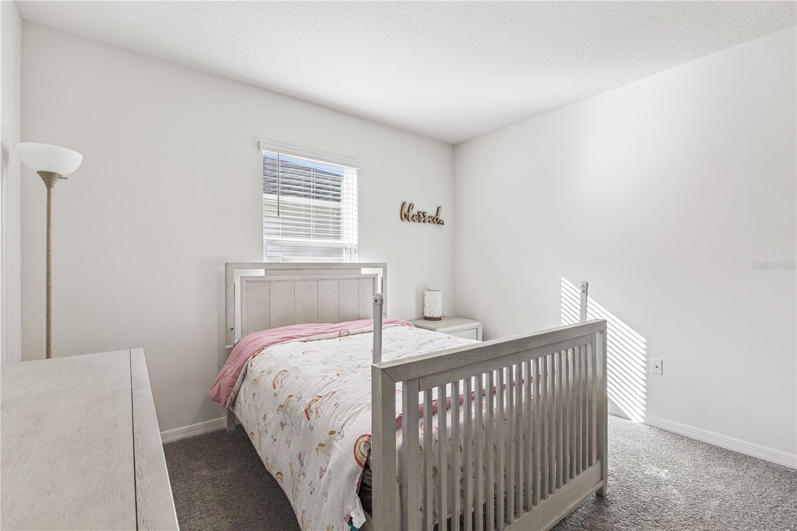 VICTORIA OAKS PH D - Residential