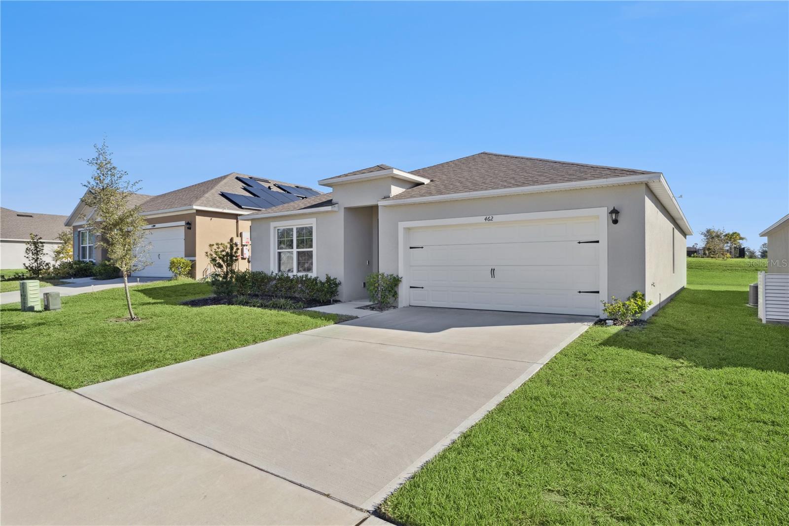 VICTORIA OAKS PH D - Residential