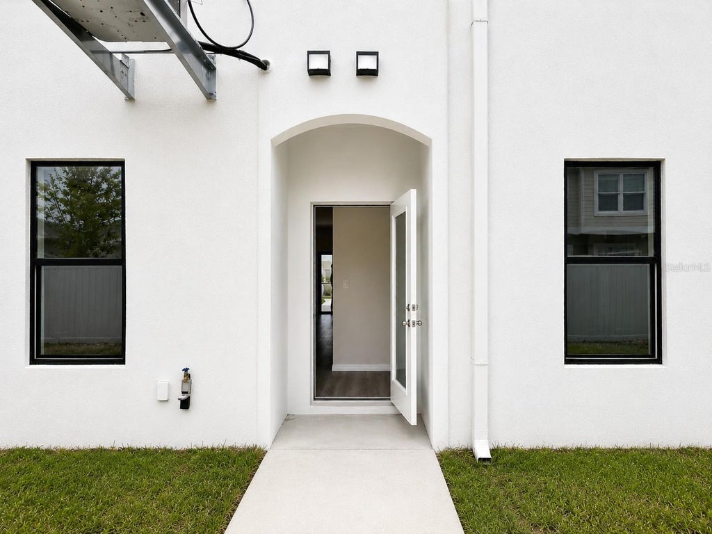 Photo of 4343 Cambio Gardens Court, Tampa, FL 33610 (MLS # TB8518882)