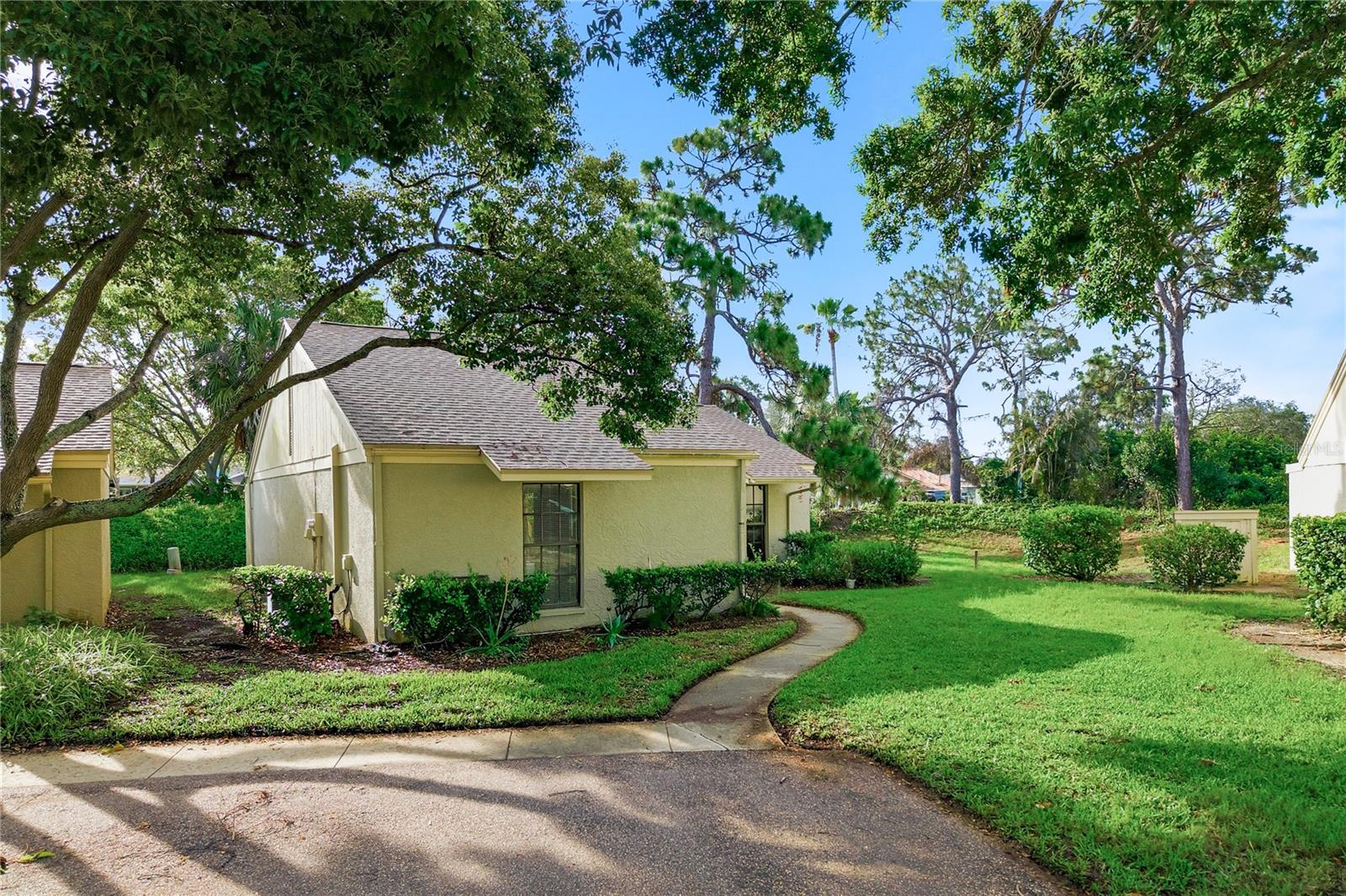 18 WINDRUSH BAY DRIVE